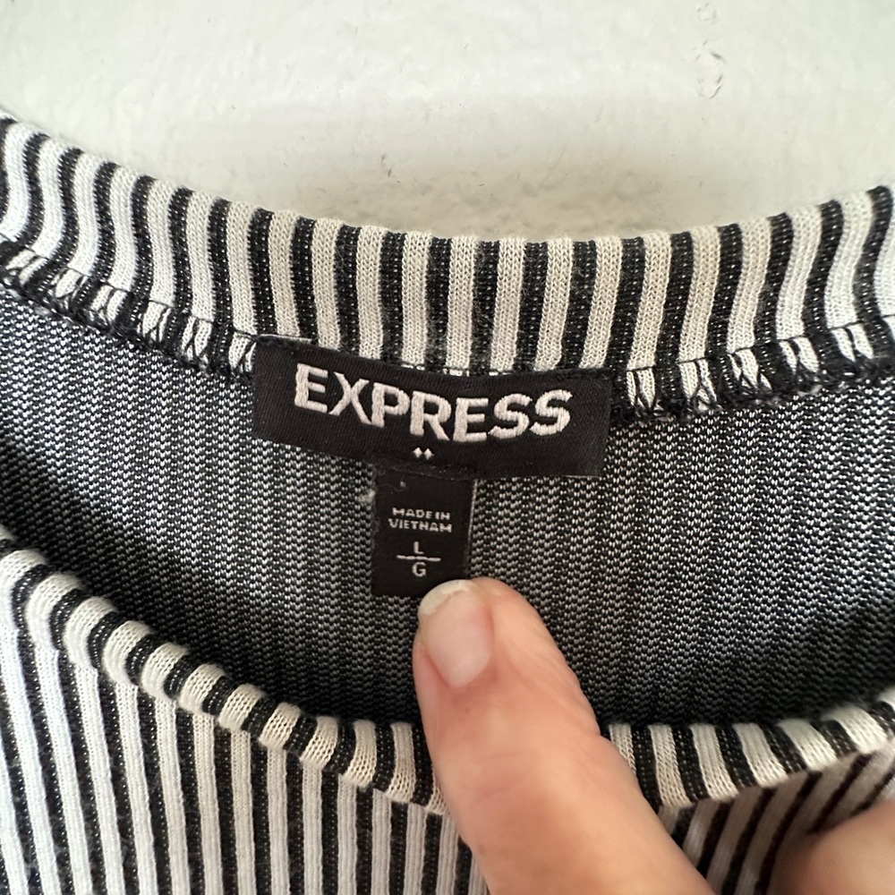 Express Striped Top - Picture 3 of 4